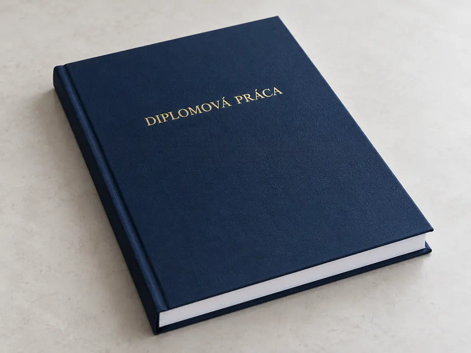 Diplomová práca v tmavomodrej pevnej väzbe